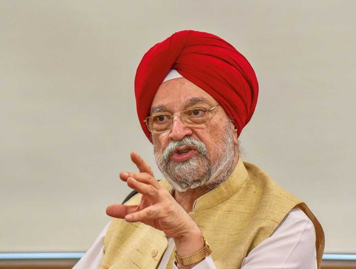 ई-ऑटो रिक्शा अपनाने वालों को मिलेंगे जनहित योजना के प्राथमिकता कार्ड : हरदीप